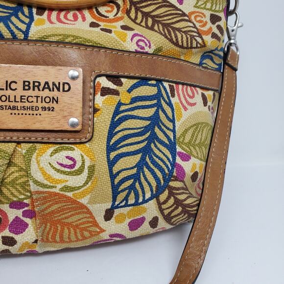 Relic Brand collection Canvas & wooden handle With Crossbody Strap - Picture 4 of 9
